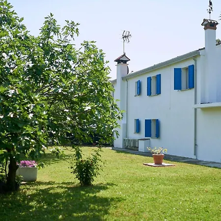 Ca Del Mar Rustico A Con Giardino E Piscina Privati Ad Uso Esclusivo # Feriehus Jesolo